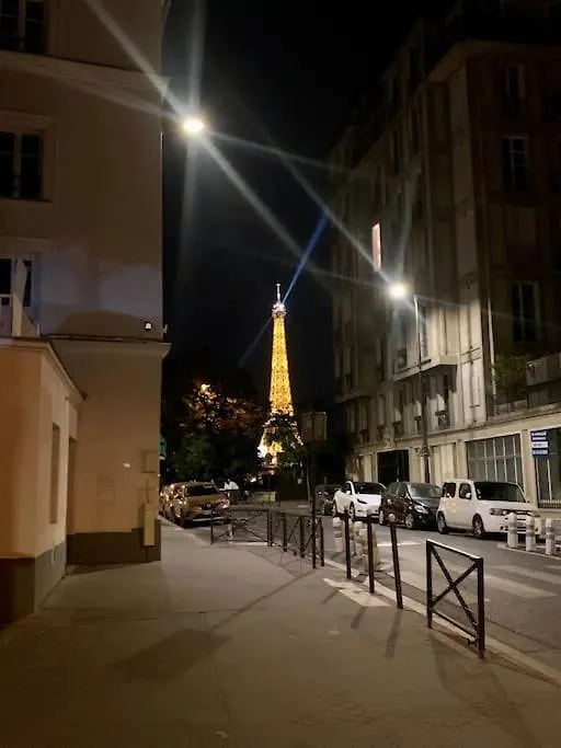 Apartment Ferienwohnung Studio A Proximite De La Tour Eiffel Paris